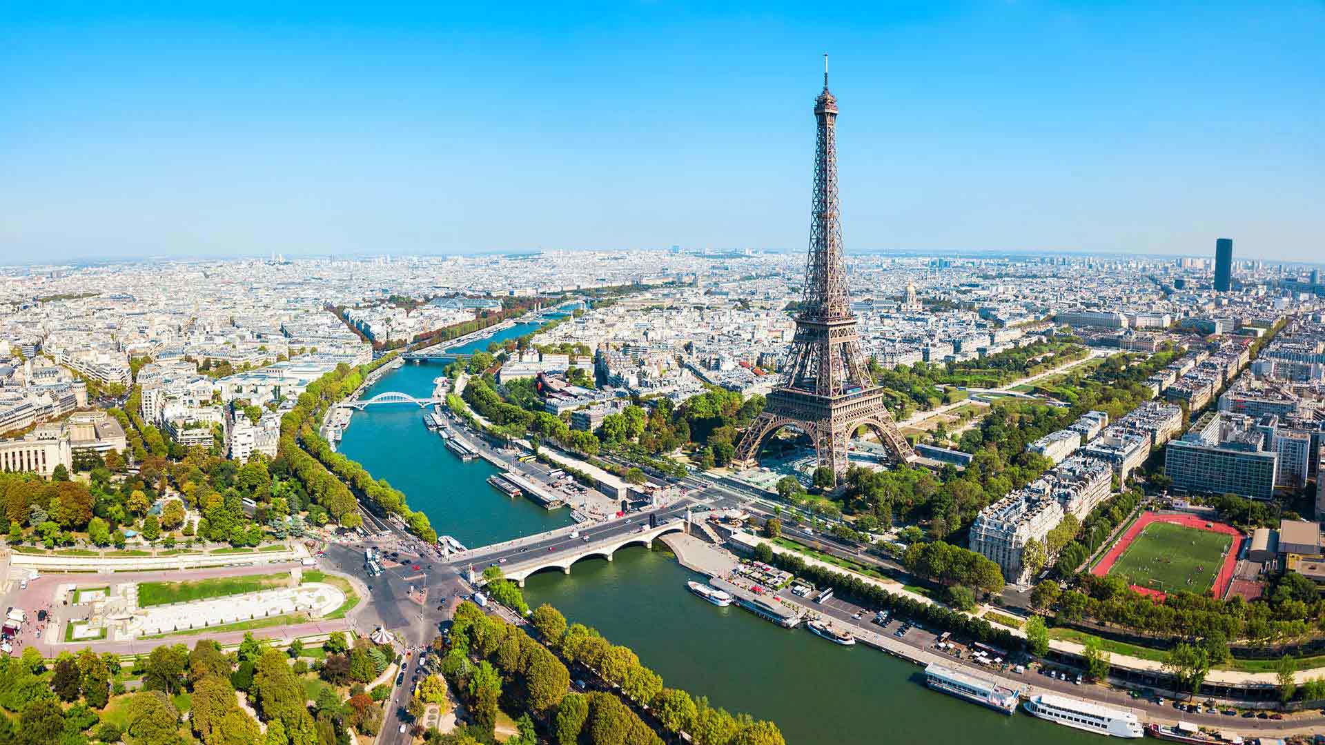 SeineTourEiffel_AdobeStock_350720012-72dp_1920x1080